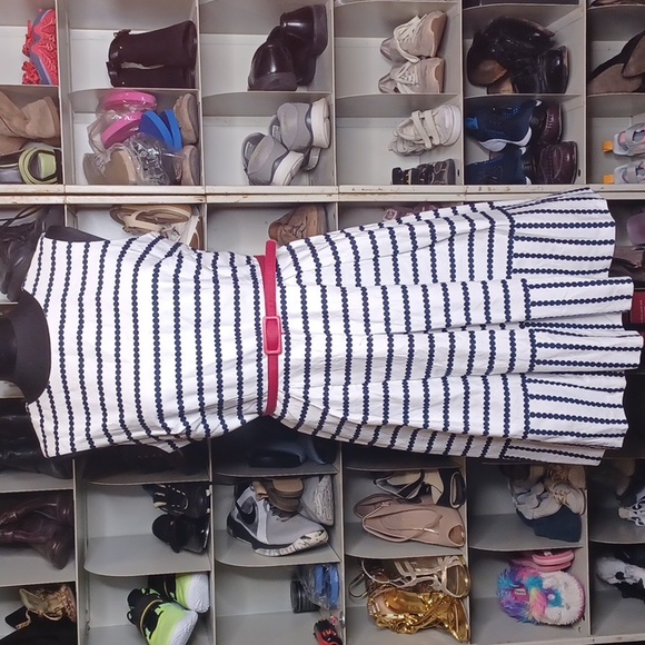 Liz Claiborne Dresses & Skirts - Liz Claiborne white navy dress size 10